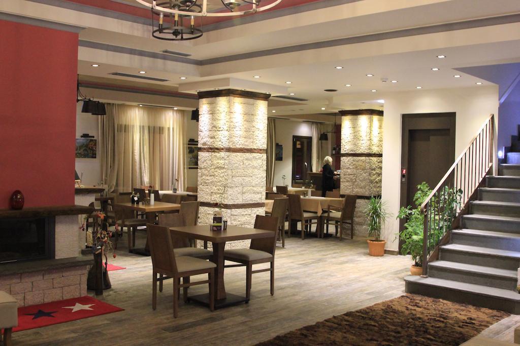 Hotel Rodovoli 코니차 외부 사진