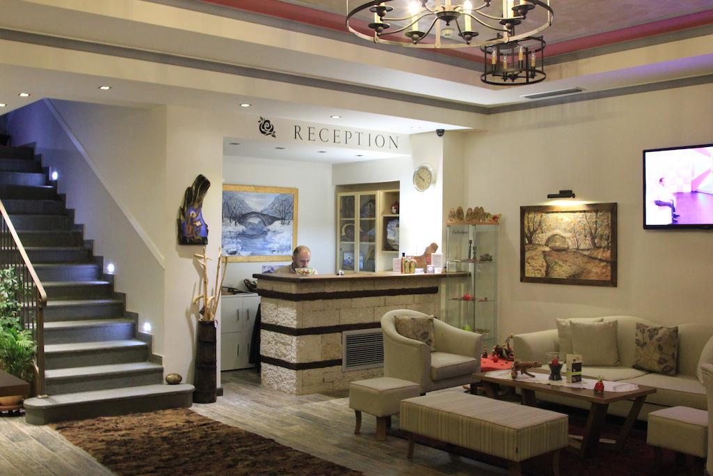 Hotel Rodovoli 코니차 외부 사진
